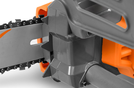 Обеспечивает безопасную работу при распиле крупных бревен.